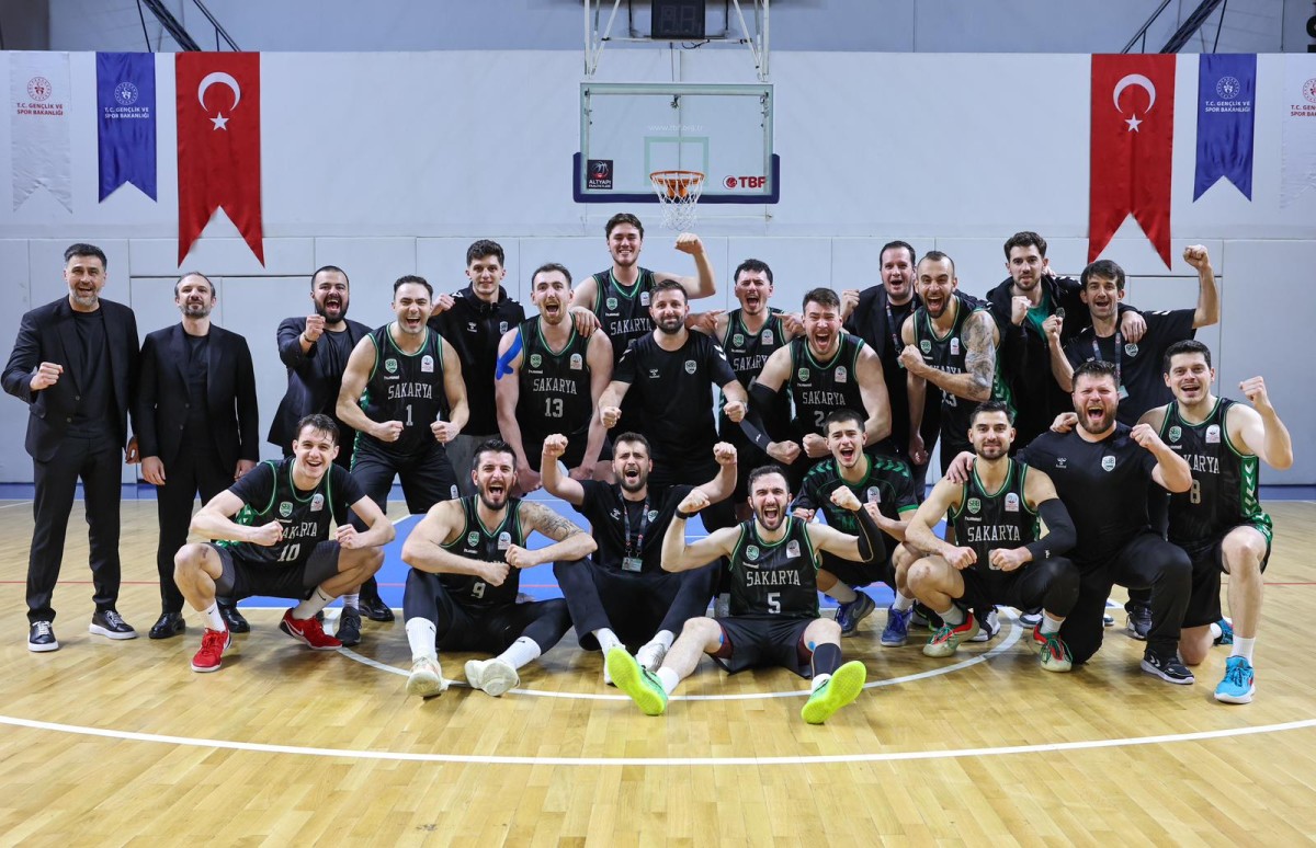 Büyükşehir Basketbol şampiyonluk kupası için parkeye çıkıyor