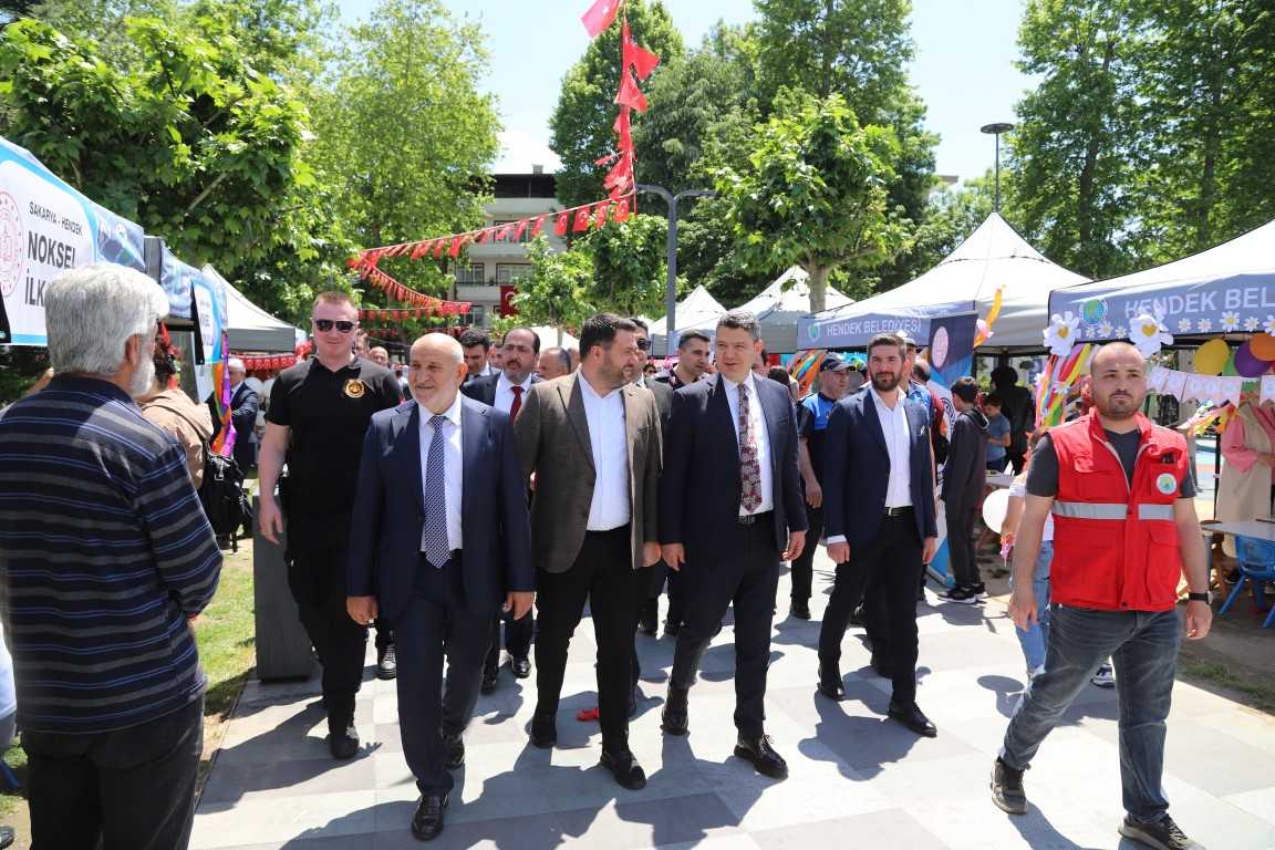 HENDEK’TE ÇOCUK VE GENÇLİK ŞENLİĞİ YOĞUN KATILIMLA GERÇEKLEŞTİ!