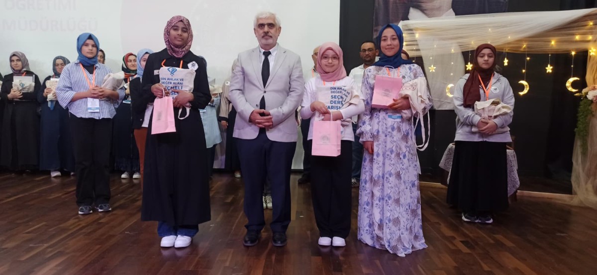 Sakarya, Kur’an-ı Kerim’i Güzel Okuma Yarışması 2. Bölge Finaline Ev Sahipliği Yaptı