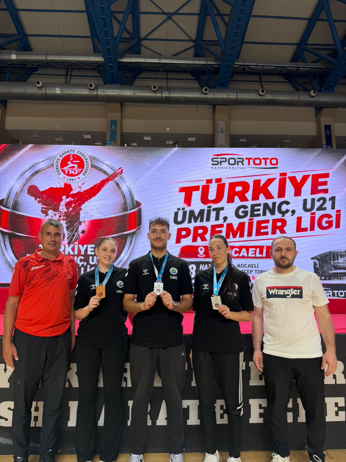 Hendek Olimpik Spor Kulübü 4 madalya alarak şampiyonayı tamamladı