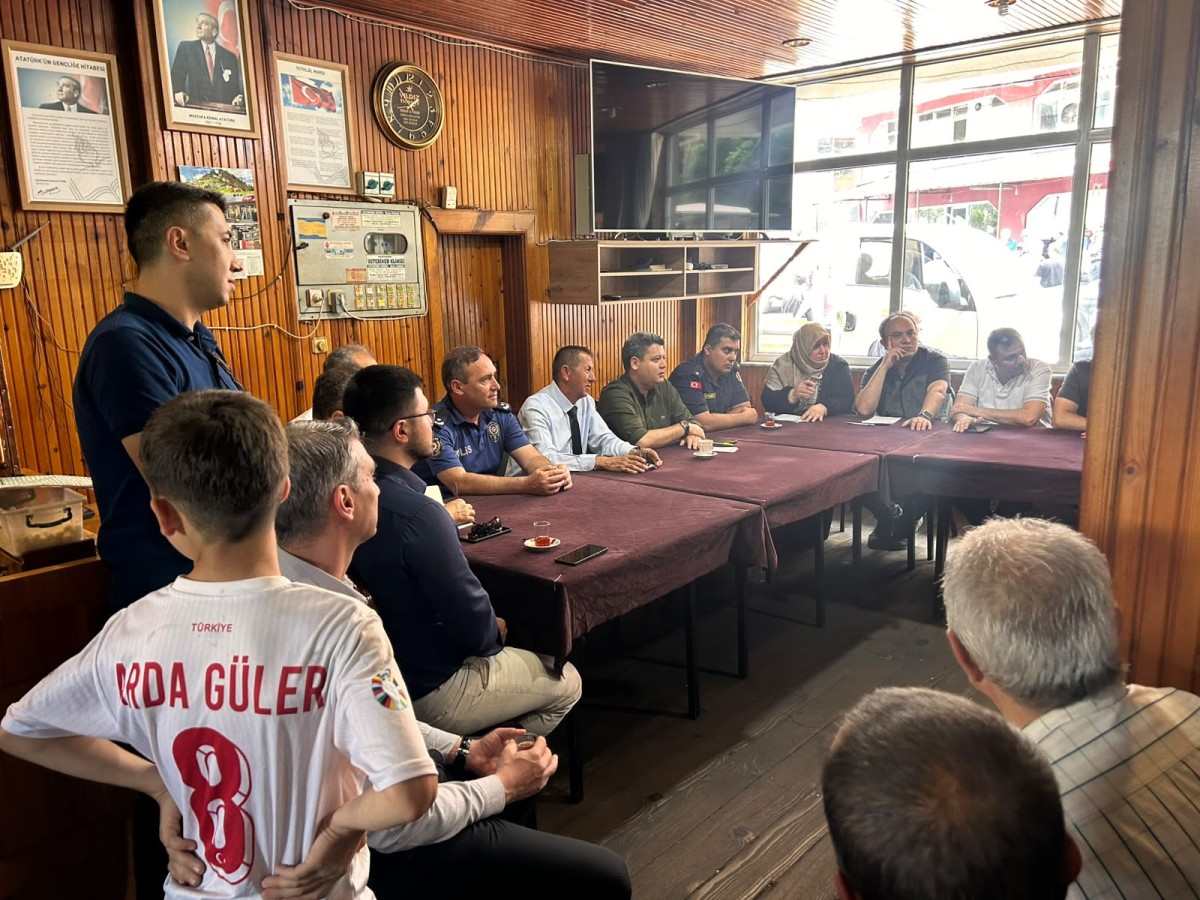 Dikmen Mahallesi'nde Halk Toplantısı gerçekleştirildi