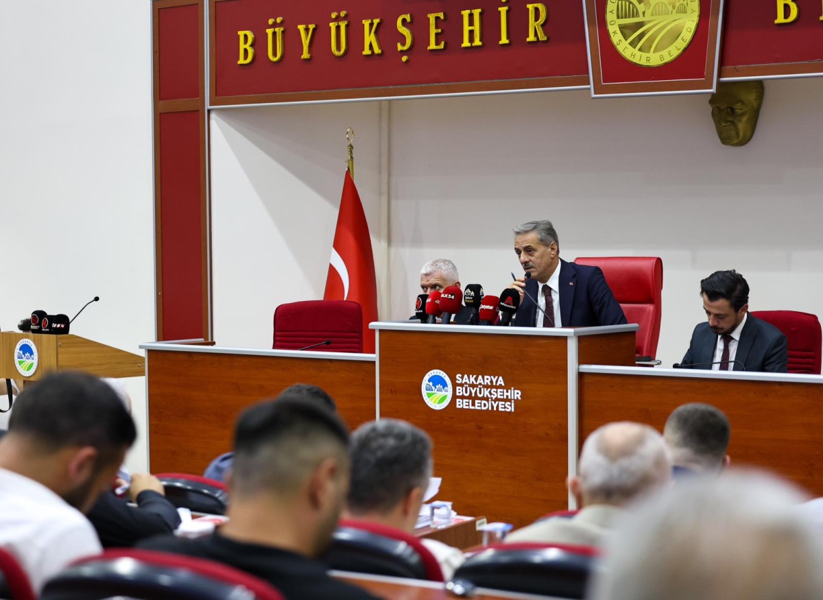 Yusuf Alemdar mecliste şehrin yeni müjdelerini paylaştı!