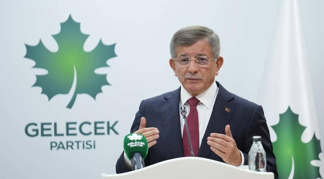 Gelecek Partisi Siyasi Hayatını Sonlandırdı: Ahmet Davutoğlu Partiden Çekildiklerini Duyurdu