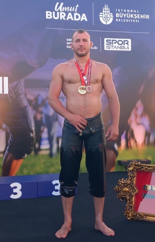 Büyükşehir sporcularından büyük başarı